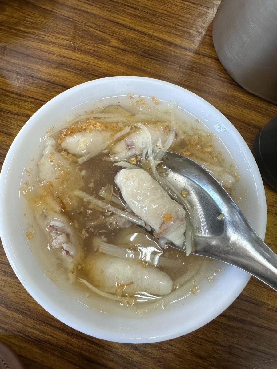 老桃園人的古早味！台式早餐「良泉小吃」，必點綜合炒麵米粉+經典魷魚羹