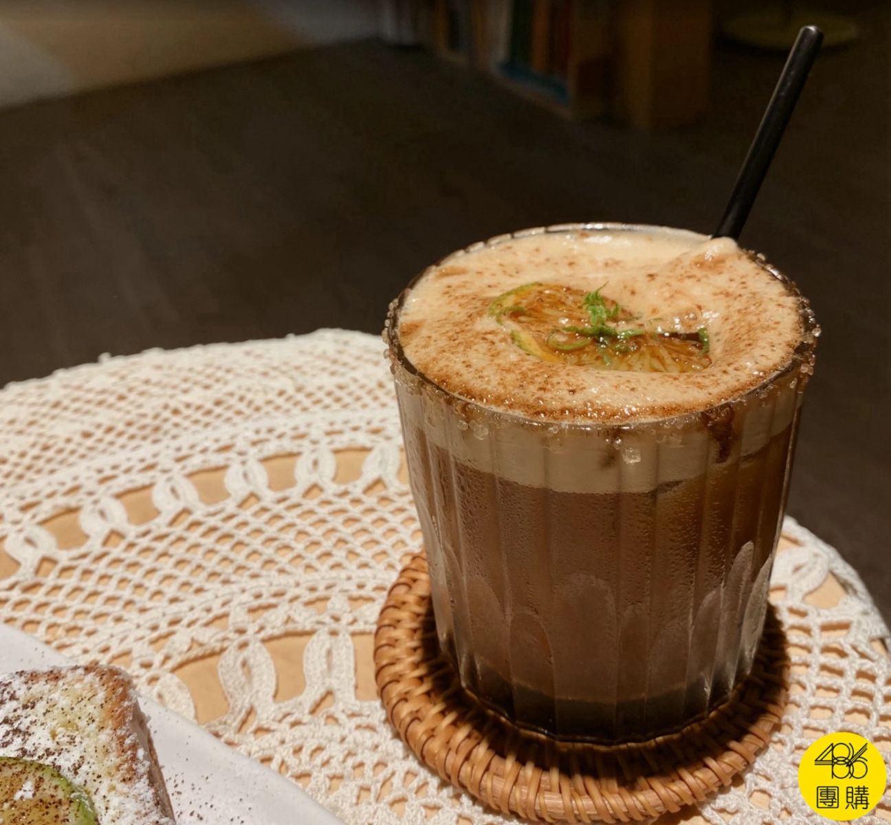 餘地 Coffee Room高雄療癒系咖啡館!溫熱肉桂捲配上神級青檸咖啡,吃一次就被徹底圈粉!