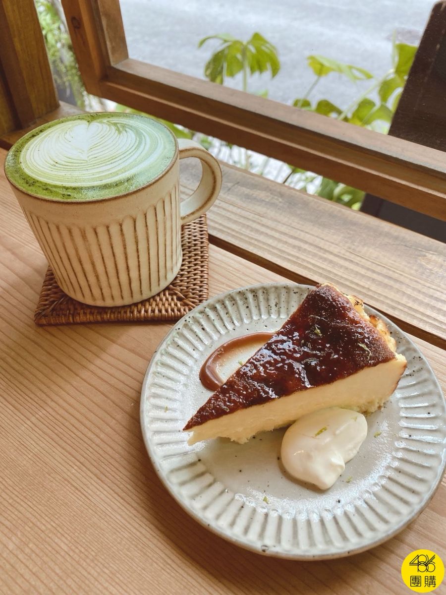餘地 Coffee Room高雄療癒系咖啡館!溫熱肉桂捲配上神級青檸咖啡,吃一次就被徹底圈粉!
