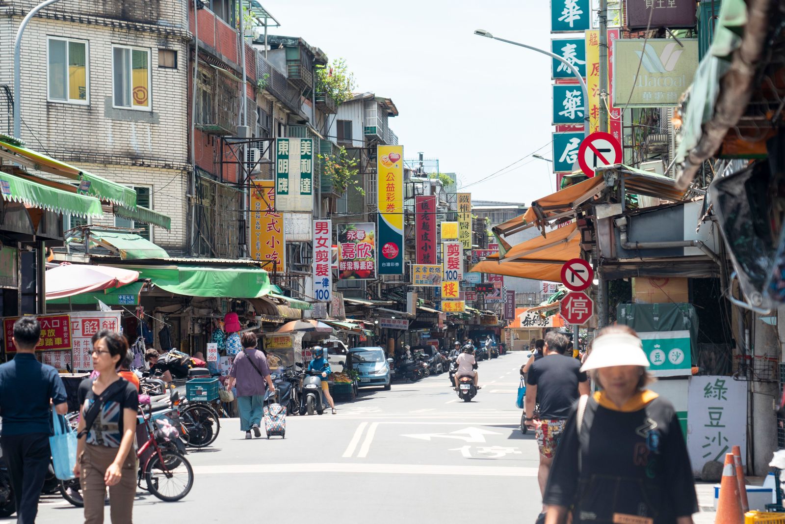 台灣這些荒謬、往下沉淪,都是你我一點一滴養出來的!