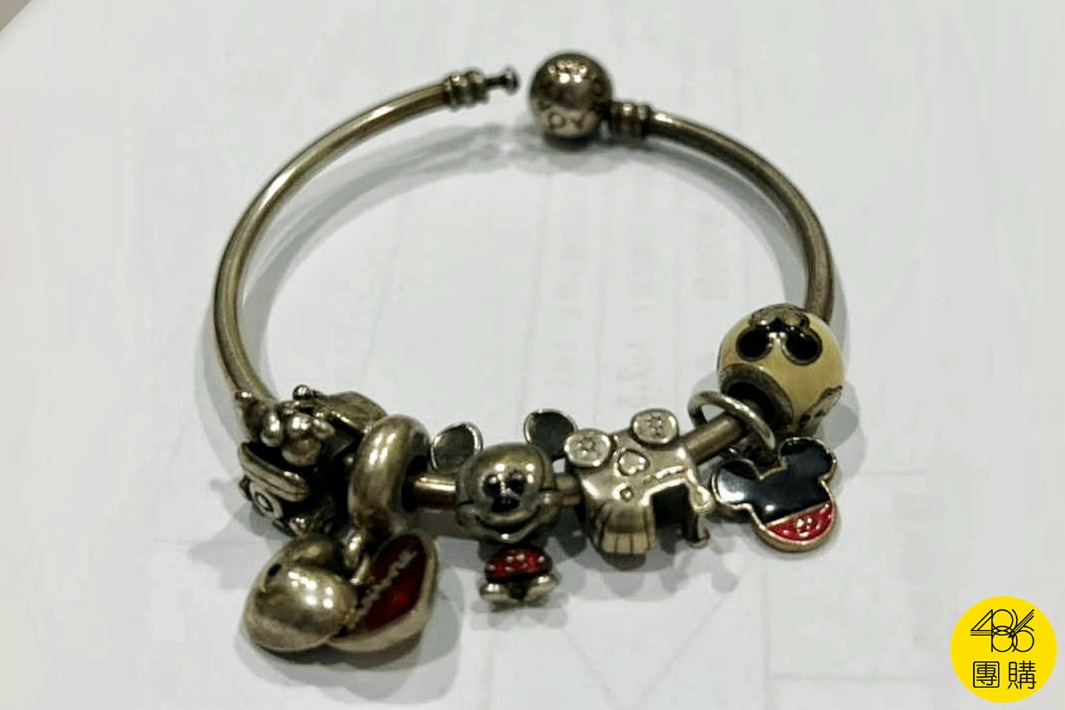 黑成炭也救得回來!銀飾「美白療程」超簡單,放10分鐘立即閃回新品光